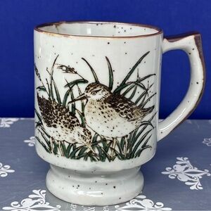 Ceramic Speckled Shorebird D handle Pedestal Mug Japan